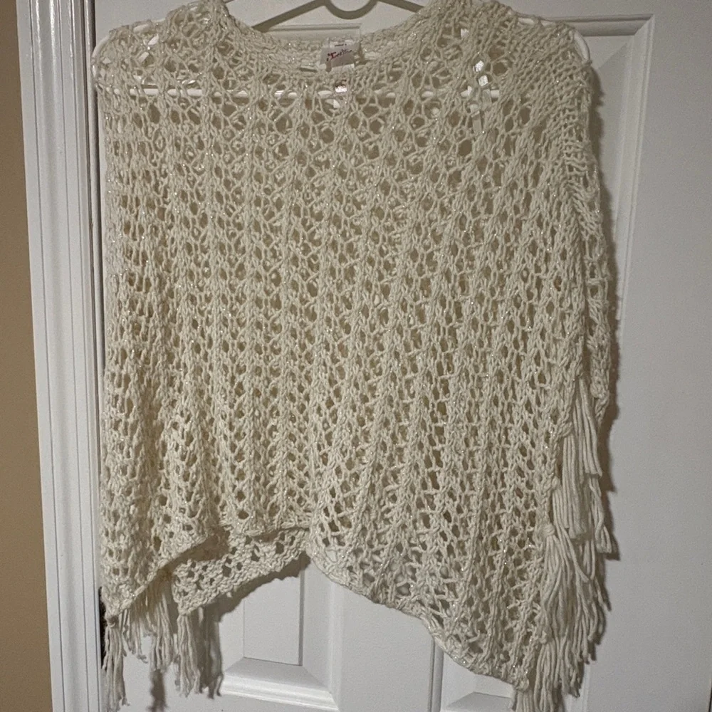 Elegant Justice Ivory Sparkly Knit Poncho XS/S
